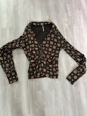 Free People Black Long-Sleeve Ruched V-Neck Blouse with Tan Print